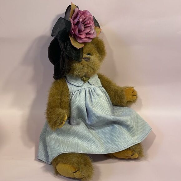 The Bearington Collection Sophie with Purple Dress and Hat with Flower Good Used - Picture 5 of 12